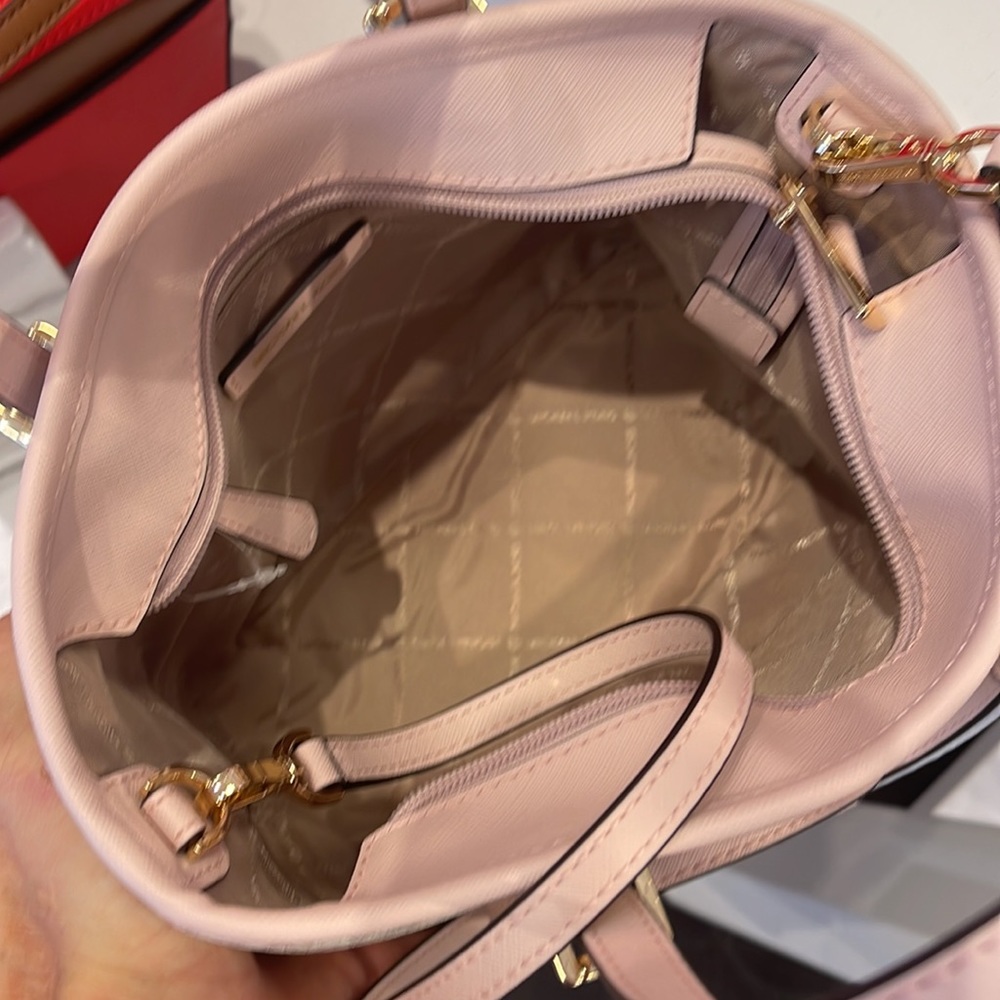 MICHAEL KORS 
Jet Set Travel Extra-Small Logo Top-Zip Tote Bag
Powder Blush
NWT - Picture 10 of 16